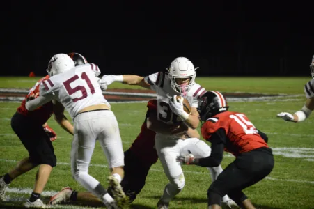 Fairmont rallies to defeat Belle Plaine in sections